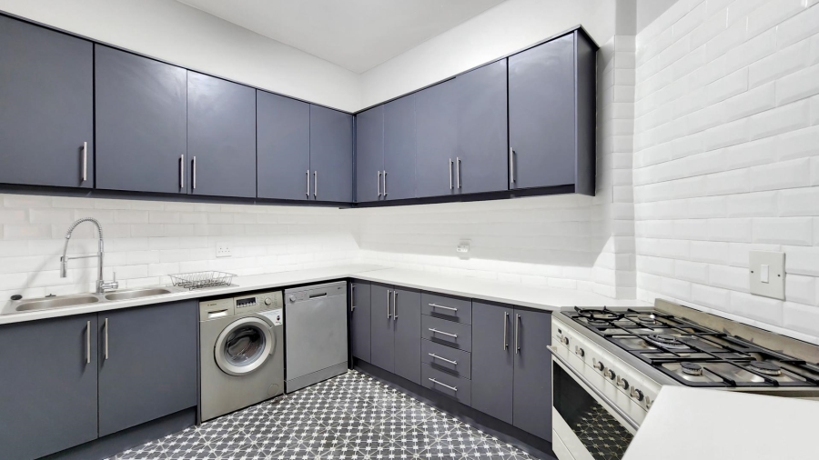 To Let 2 Bedroom Property for Rent in Sea Point Western Cape